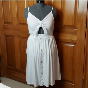 *🆕 VotePretty Beachy White Sundress V-Neck Tie Front Dress Pockets, Size L, NEW